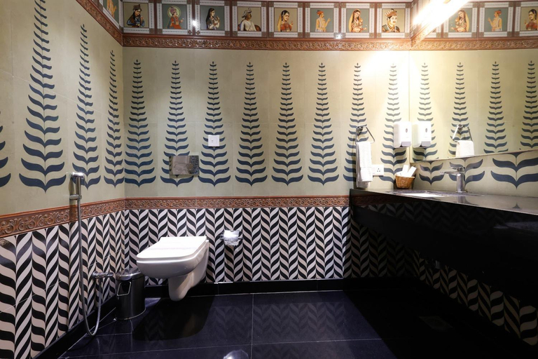 Bathroom 3, Saroja Heritage, Varanasi, Varanasi