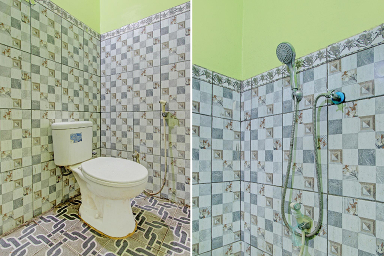 Bathroom, Hotel O Cahyo Kost 1, Semarang