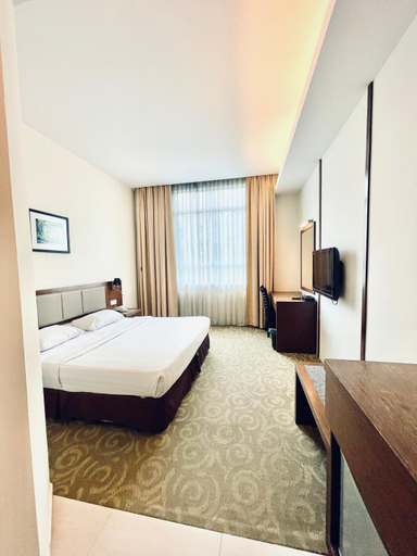 Bedroom 13