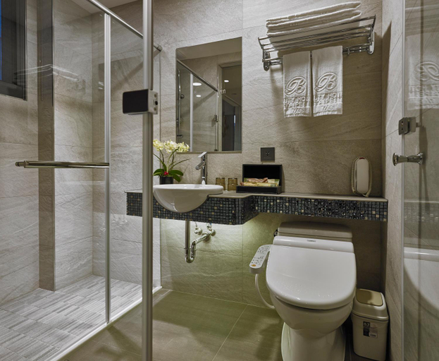 Bathroom 5, Hotel B7 111, Taipei City
