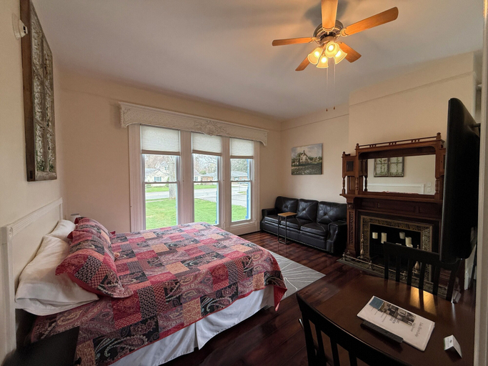 Others 5, Lake Huron Lodge, Sanilac