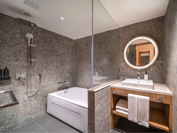 Bathroom 9