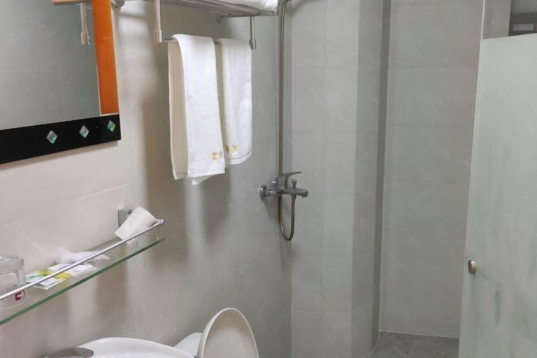 Bathroom 3, Xiangfu Hotel (Shanghai Guoding Road), Shanghai