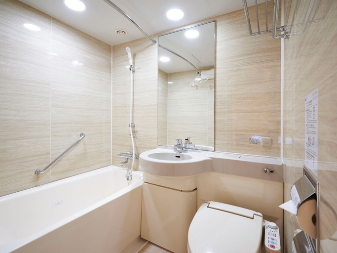 Bathroom 4, Daiwa Roynet Hotel Hiroshima, Hiroshima