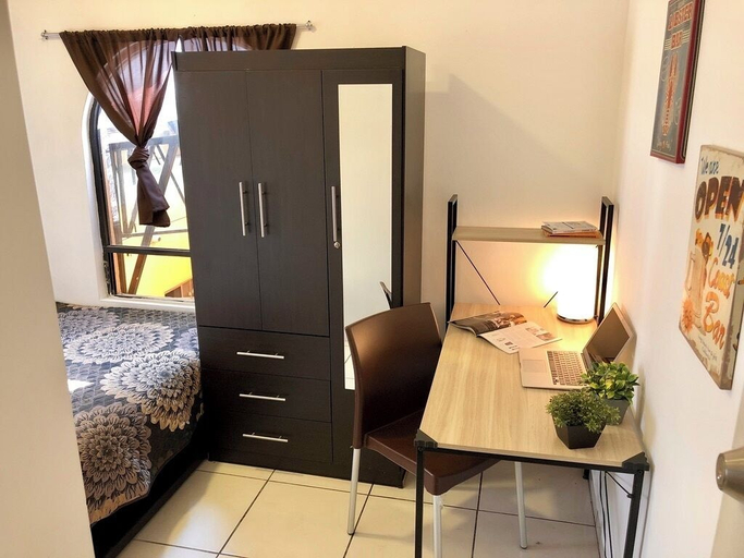 Others 5, RMS Hostal - Roma, Mexico City