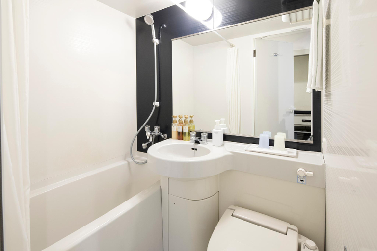 Bathroom 26