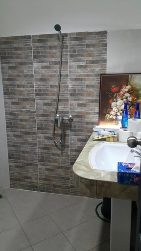Bathroom 4, Crystal Hill R, Ranau