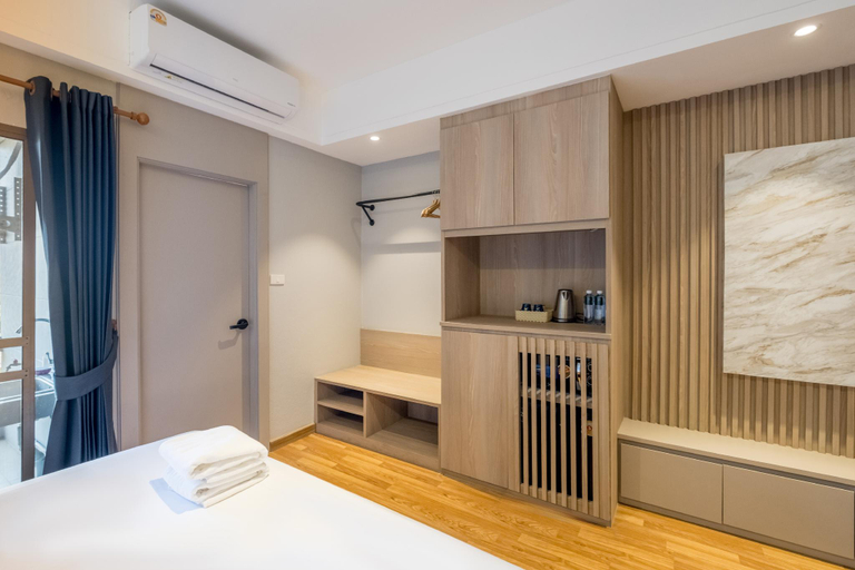 Bedroom 12