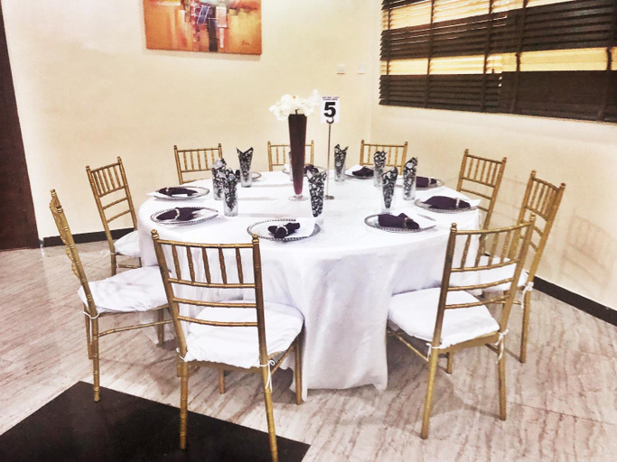 Food & Drinks 5, Fawzy Hotel , IbadanSouth-West