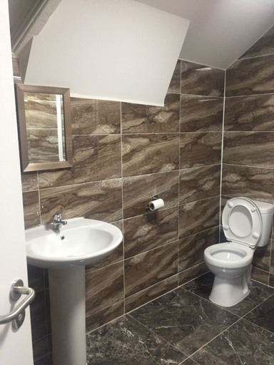 Others 4, Rahman Hostel - Manchester, Manchester