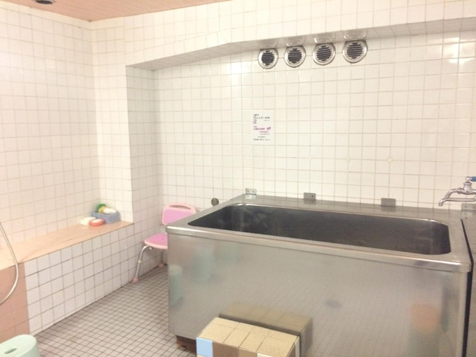 Bathroom 5, Shochikubai Hostel No.3 - Men Only, Nagoya