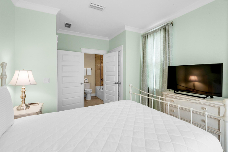 Bedroom 1, Vaso's Beach House, Walton