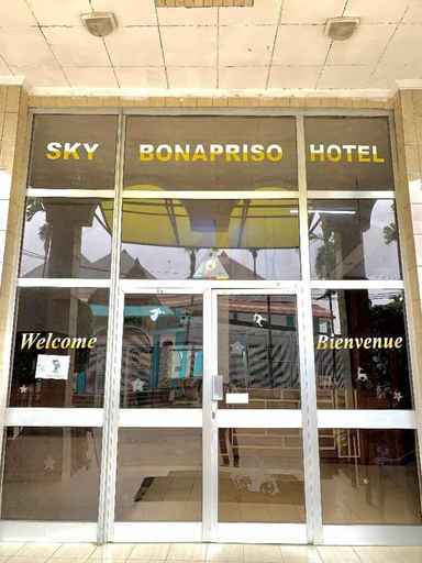 Exterior & Views, SKY Hotel Bonapriso, Wouri