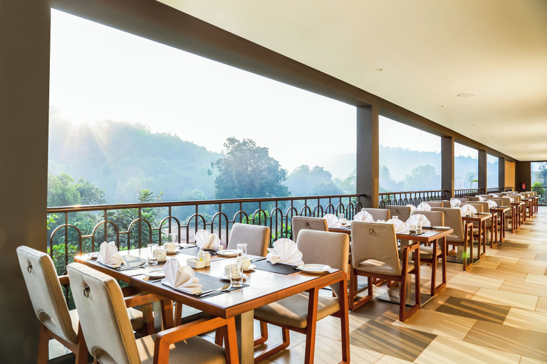 Food & Drinks 2, Club Mahindra Assonora, North Goa