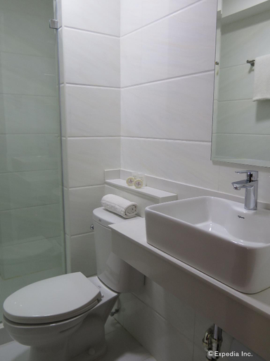 Bathroom 11