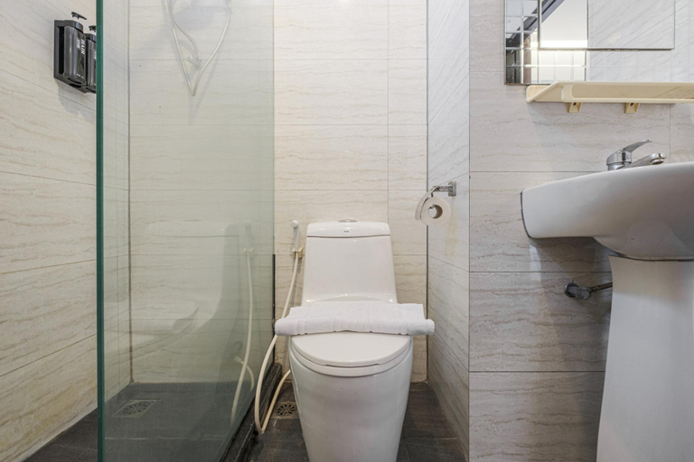 Bathroom 20