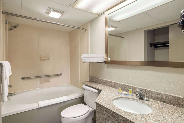 Bathroom 4, Days Inn by Wyndham Weldon/Roanoke Rapids, Halifax