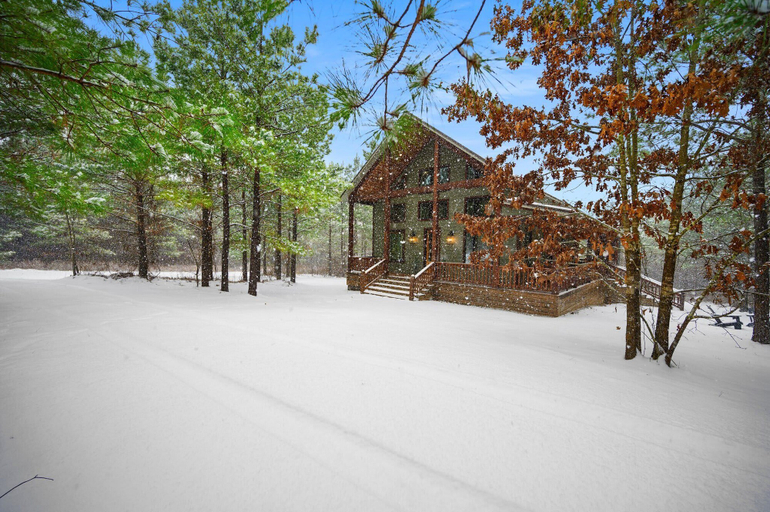 Exterior & Views 2, Quiet/private Cabin - Couples/family - Ideal Location, McCurtain