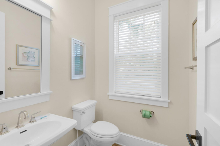 Bathroom, Calm Breeze Cottage, Walton