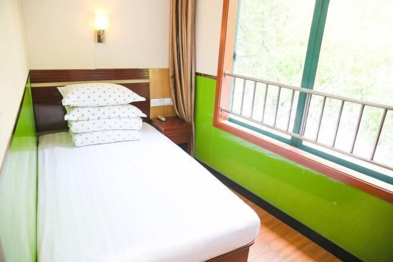 Bedroom 3, Jinghe Hostel, Shanghai