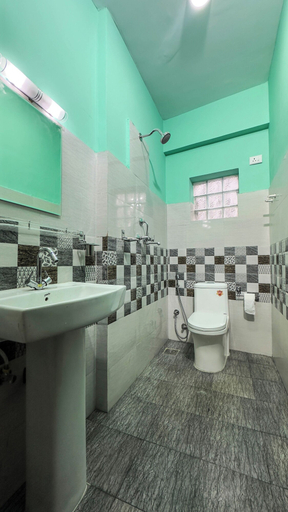 Bathroom, Kathmandu Yaro INN, Bagmati