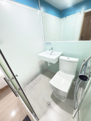 Bathroom 4, Fortune Inn, Kowloon