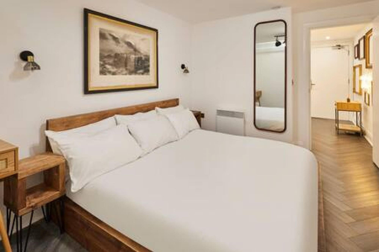 Bedroom 2, Host Stay Queen Square Hideaway, Sefton
