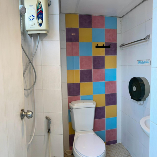Bathroom 10