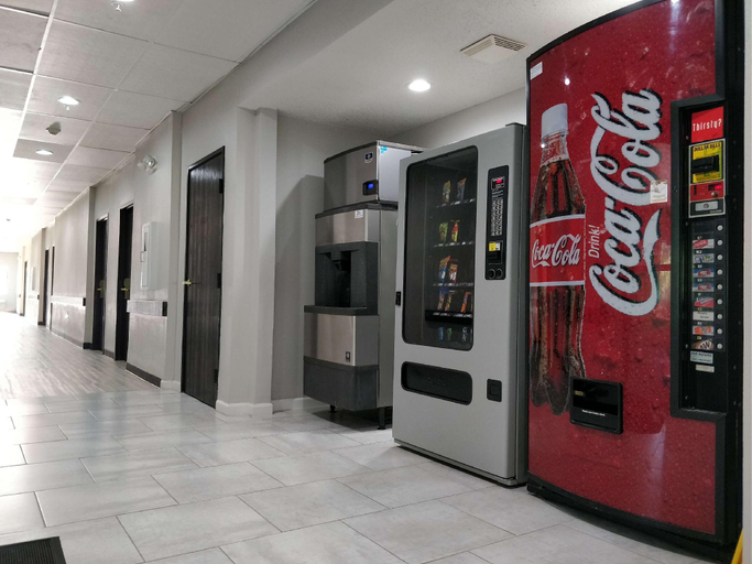 Food & Drinks 3, SureStay by Best Western Orange, Orange