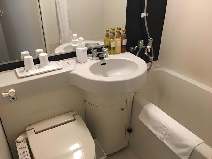 Bathroom 20