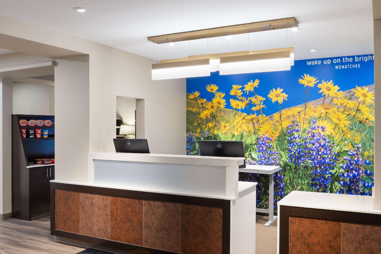 Public Area 3, La Quinta Inn & Suites by Wyndham Wenatchee, Chelan