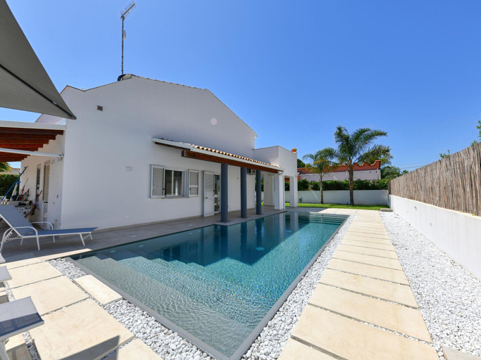 Sport & Beauty 2, Nice Apartment with Pool, Syracuse