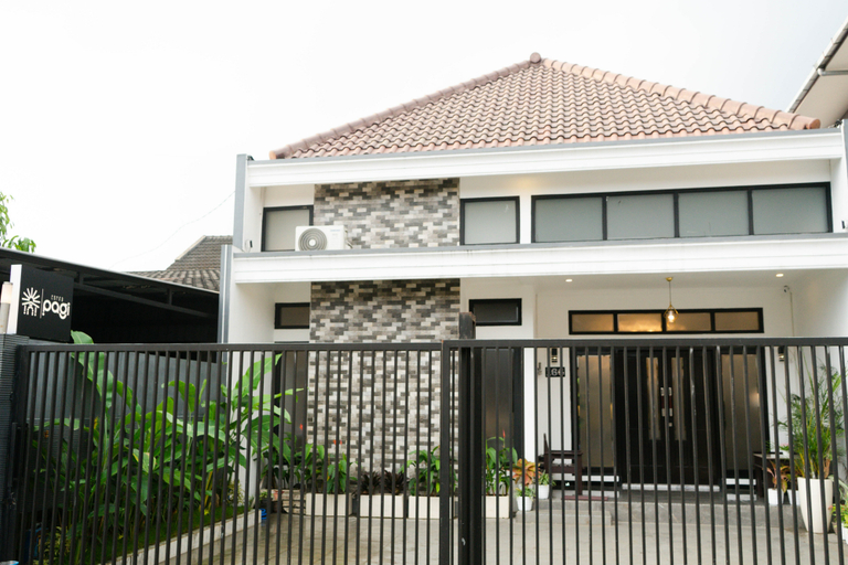 Exterior & Views 2, Cerita PAGI Villa, Malang