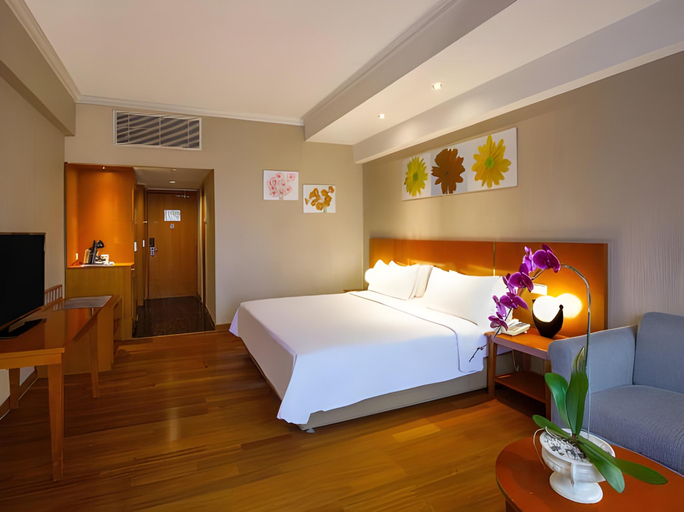 Bedroom 16