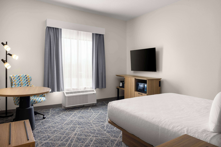 Bedroom 3, Hampton Inn & Suites Moline-Quad City Int'l Aprt, Rock Island