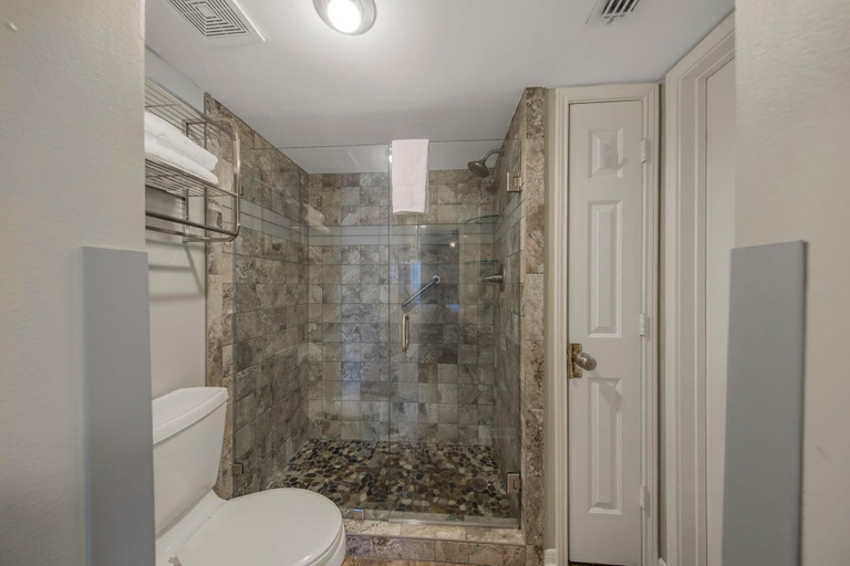 Bathroom, Ocean House 2604, Baldwin