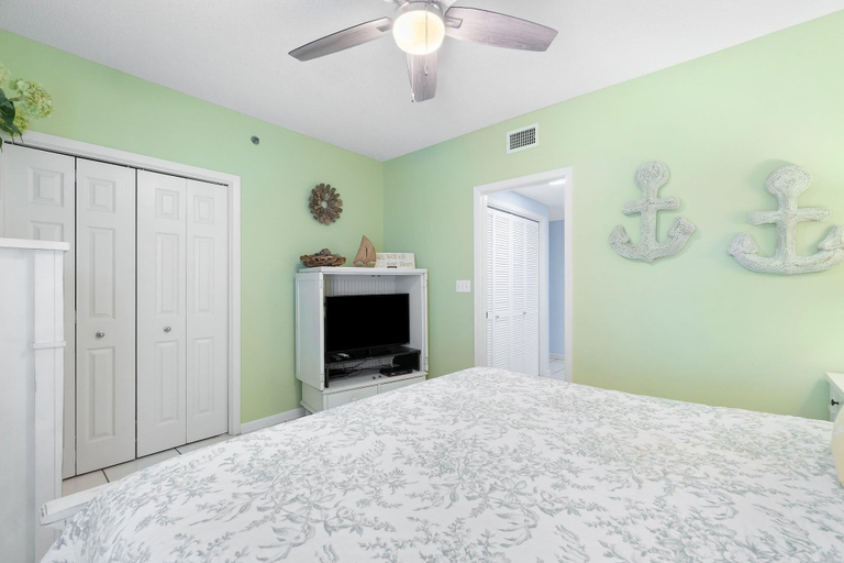 Bedroom 1, Phoenix Viii 81201, Baldwin