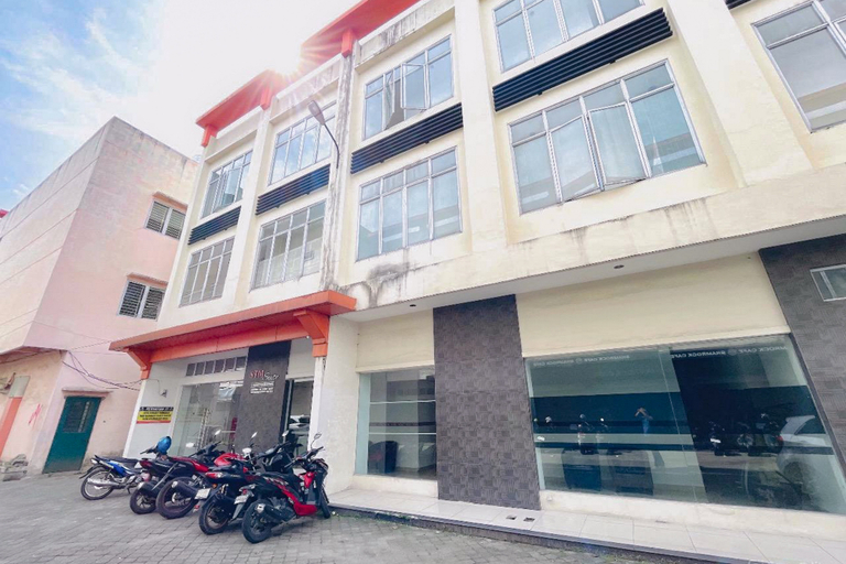 Exterior & Views 2, RedDoorz @ STM Suite Medan Amplas, Medan