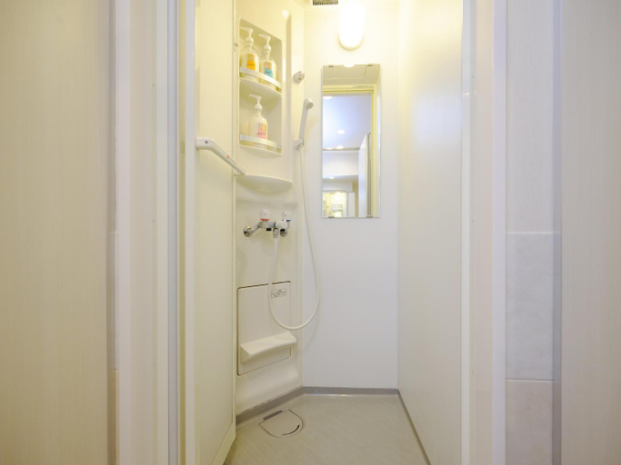 Bathroom 17