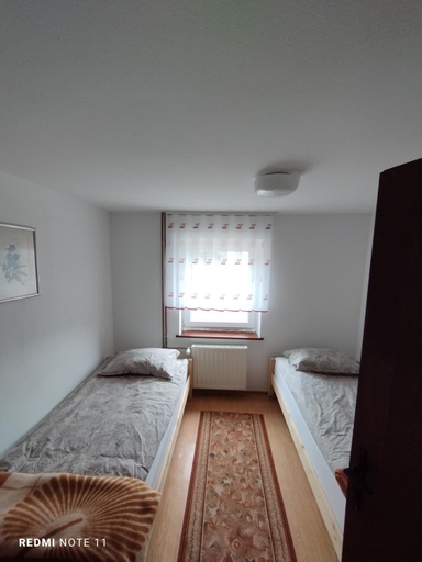 1, Planinski dom Vrhe, Trbovlje