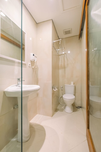 Bathroom 3, Caroline Guest House, Badung