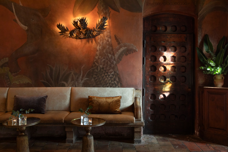 Public Area 4, Chateau le Cagnard, Alpes-Maritimes