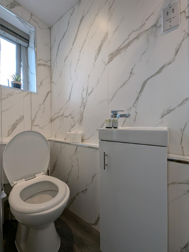 Bathroom 4, Casa Brighouse, Calderdale