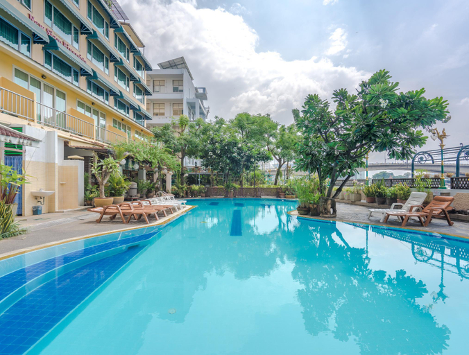 Swimming Pool 8