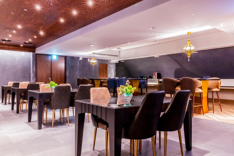 Food & Drinks 5, Saint Hostel, Yulin