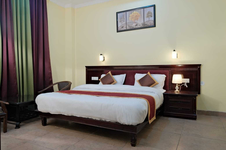 Bedroom, The Luv Hill Hotel And Cafe, Nainital