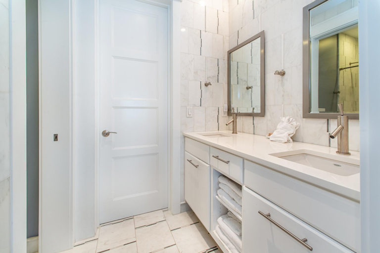 Bathroom 4, The Atticus, Walton