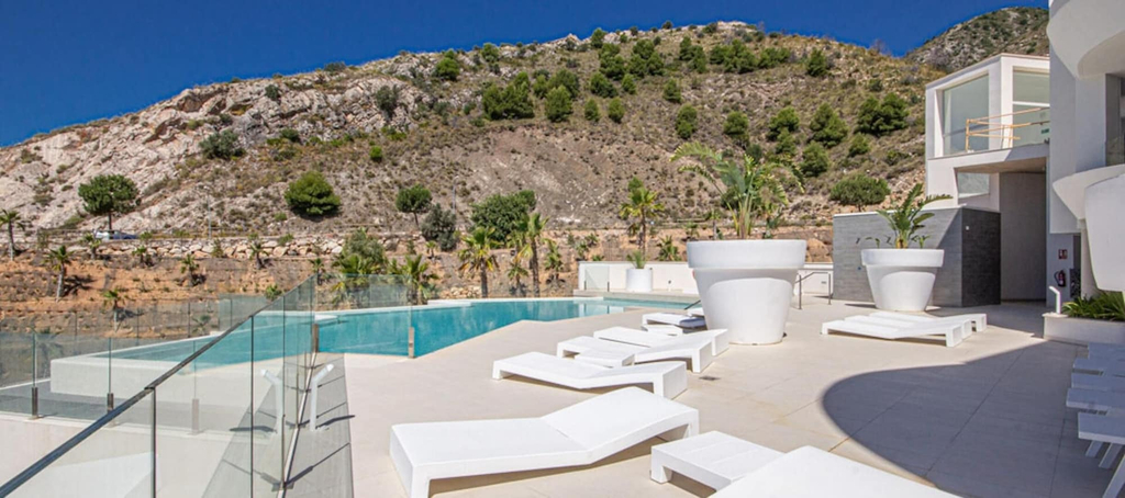 Pool 2, Apartment Sleeps 4 With Gym & Spa, Málaga
