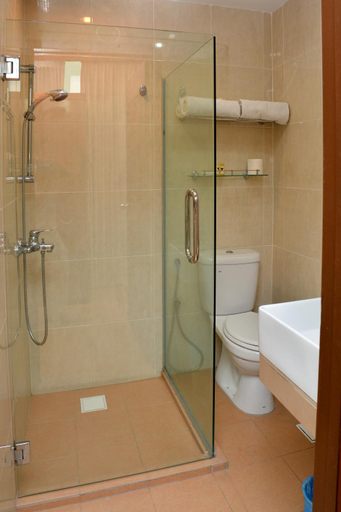 Bathroom 17