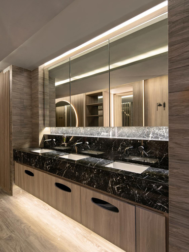Bathroom 14